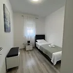 Natali Split