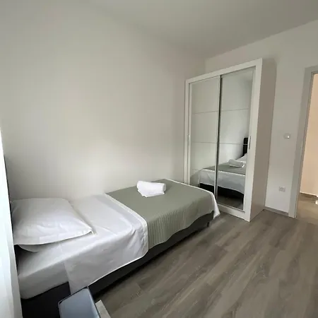 Natali Apartment *